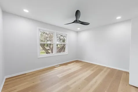 5S254 Middle Road Naperville IL 60563