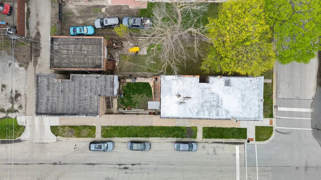 6956 South Carpenter Street Chicago IL 60621