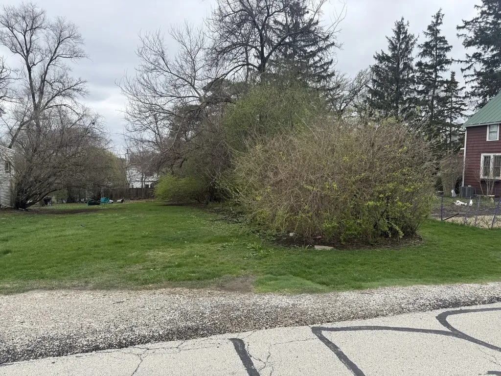 4904 Rose Avenue Downers Grove IL 60515