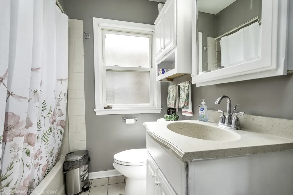 6528 South Kildare Avenue Chicago IL 60629