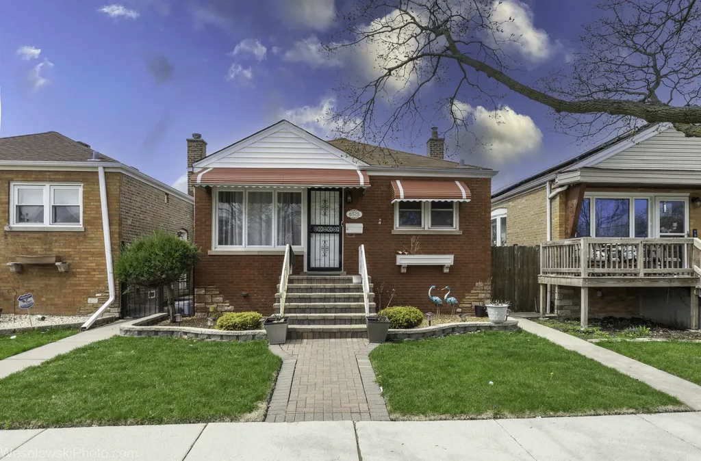 6528 South Kildare Avenue Chicago IL 60629