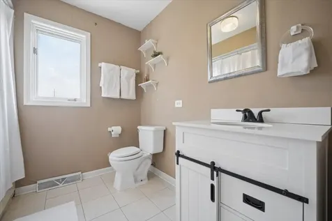 134 Amherst Drive Bartlett IL 60103