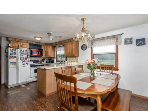 1907 Coalville Road Streator IL 61364