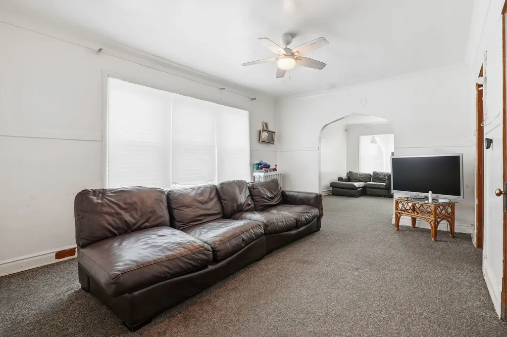 7359 South Western Avenue Chicago IL 60636