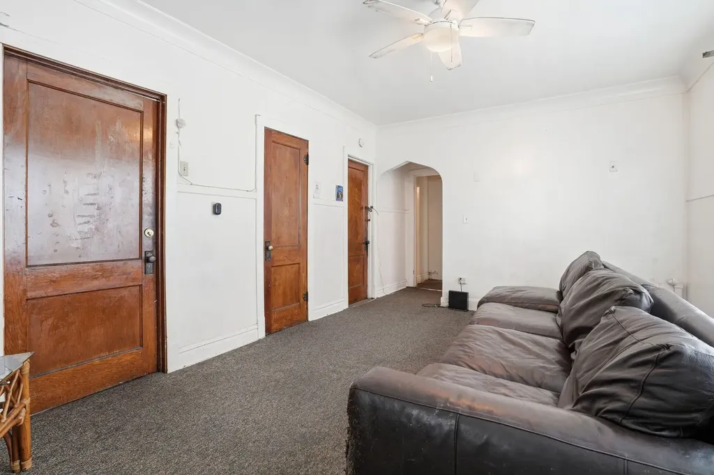 7359 South Western Avenue Chicago IL 60636