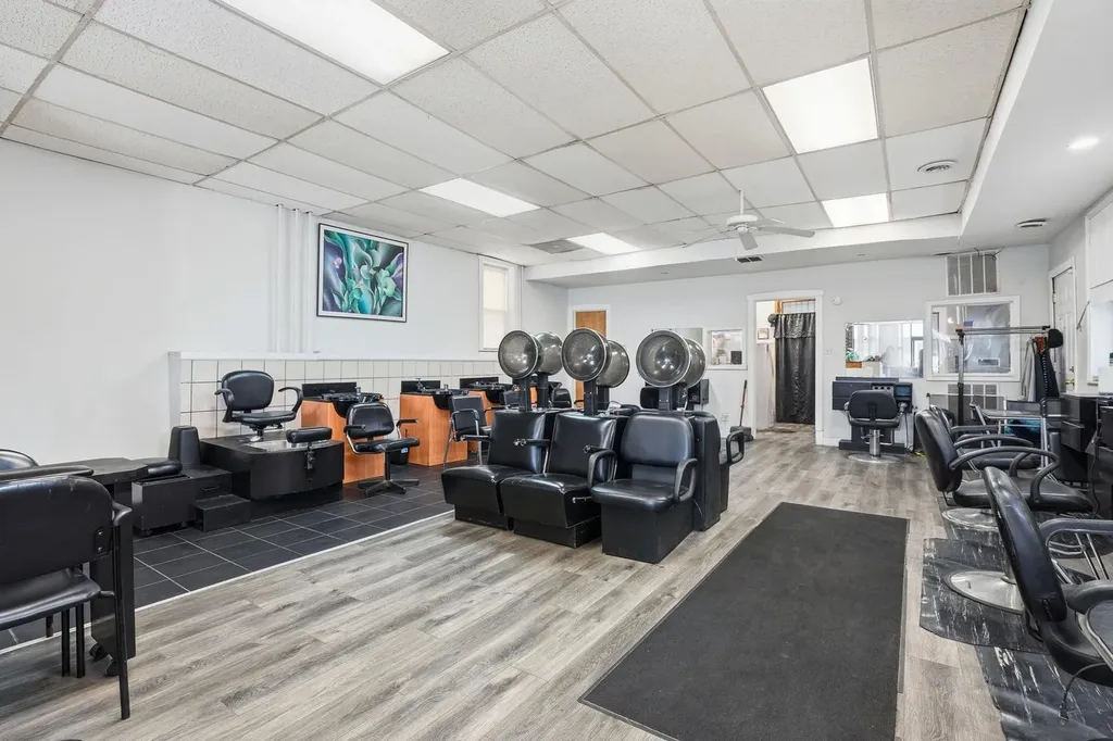 7359 South Western Avenue Chicago IL 60636