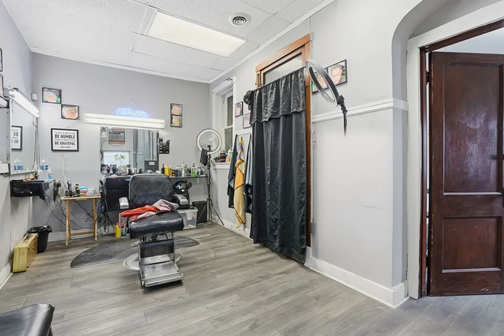 7359 South Western Avenue Chicago IL 60636