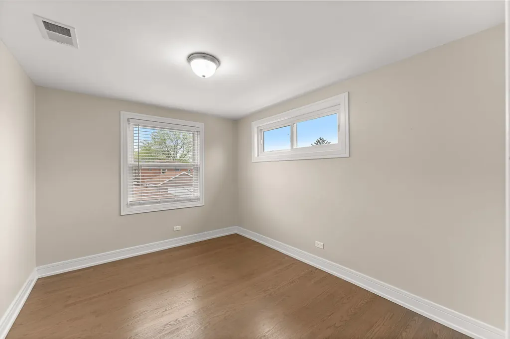 7805 West Balmoral Avenue Chicago IL 60656