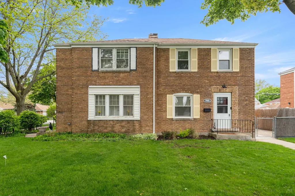 7805 West Balmoral Avenue Chicago IL 60656