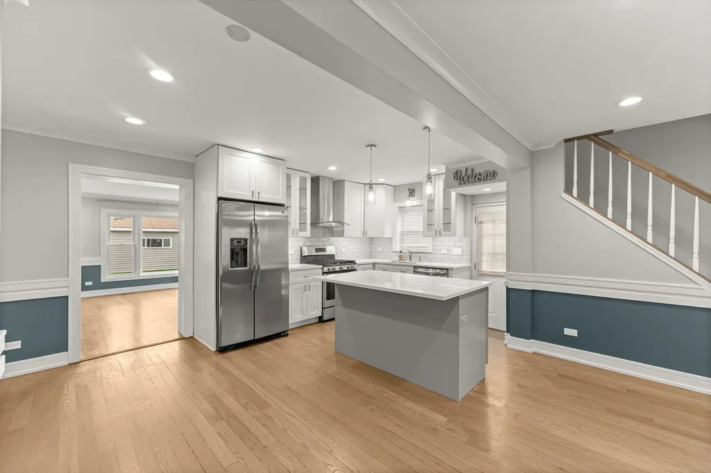7805 West Balmoral Avenue Chicago IL 60656