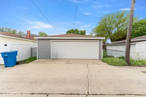 7805 West Balmoral Avenue Chicago IL 60656