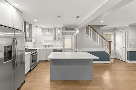 7805 West Balmoral Avenue Chicago IL 60656