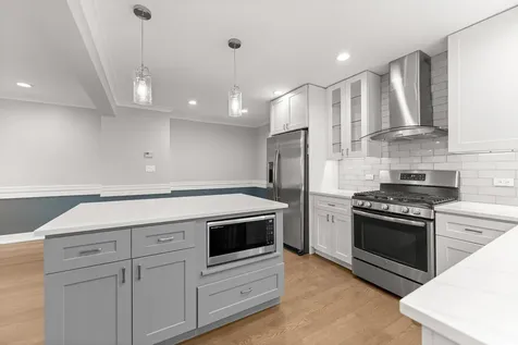 7805 West Balmoral Avenue Chicago IL 60656
