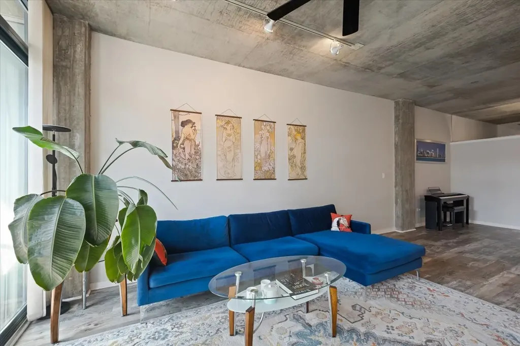 321 South Sangamon Street Chicago IL 60607