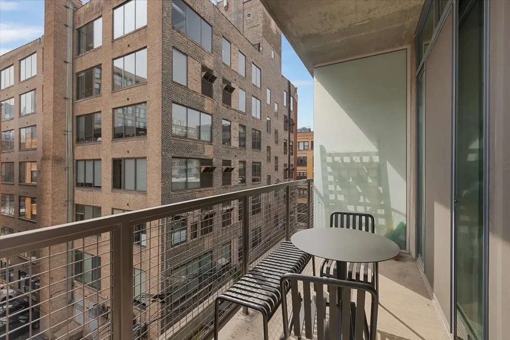 321 South Sangamon Street Chicago IL 60607
