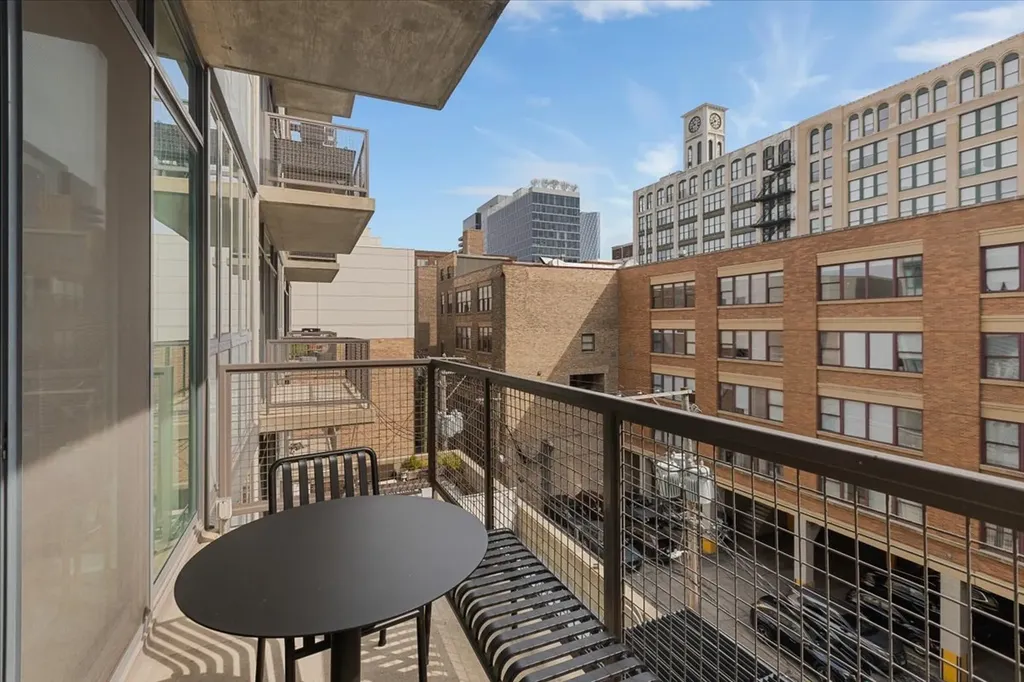321 South Sangamon Street Chicago IL 60607