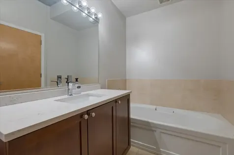 321 South Sangamon Street Chicago IL 60607