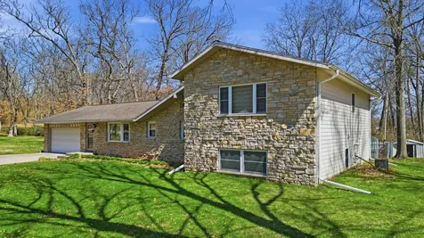 2086 Grand Detour Road Dixon IL 61021