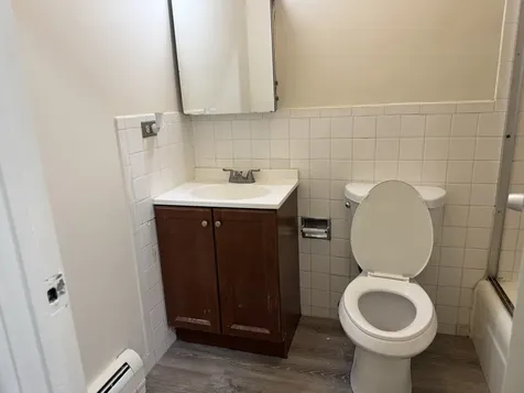 7320 North Rogers Avenue Chicago IL 60626