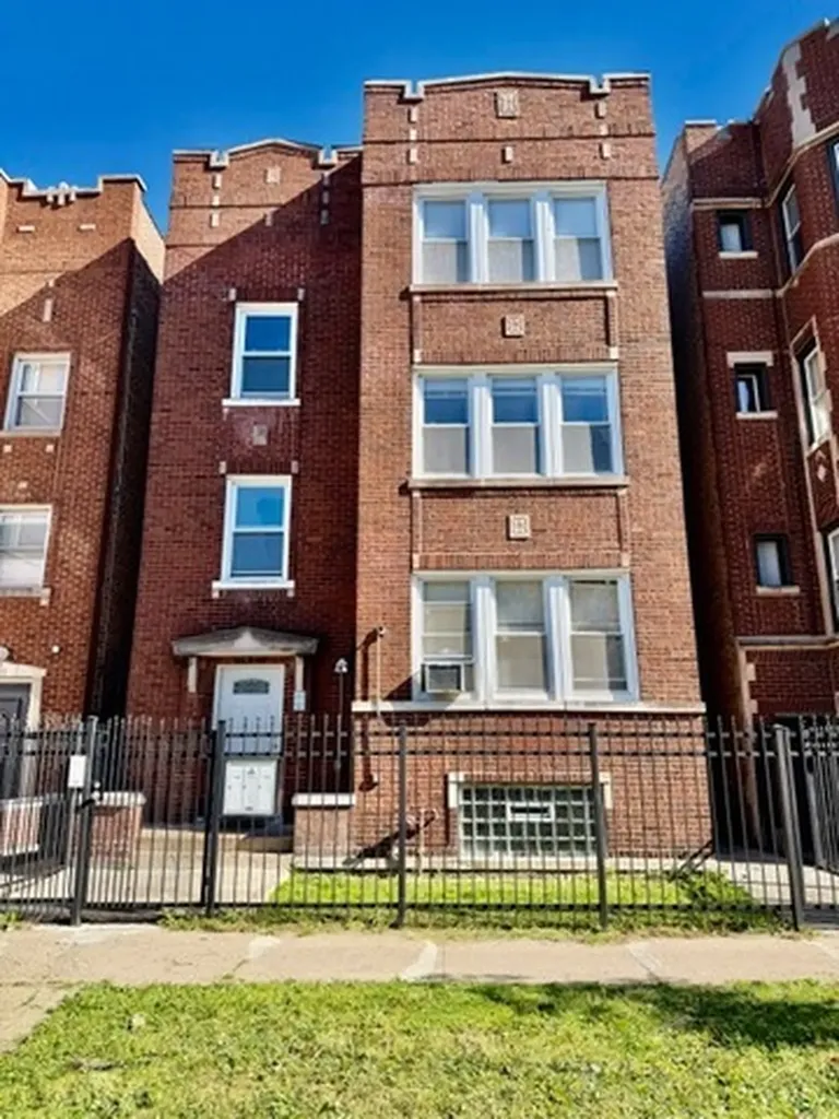 7917 South Maryland Avenue Chicago IL 60619