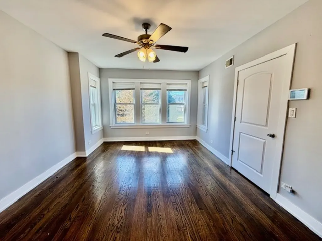 7917 South Maryland Avenue Chicago IL 60619