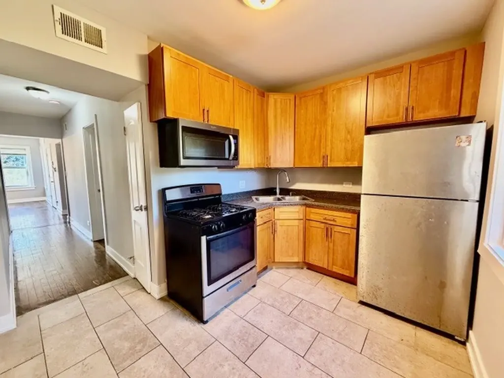 7917 South Maryland Avenue Chicago IL 60619