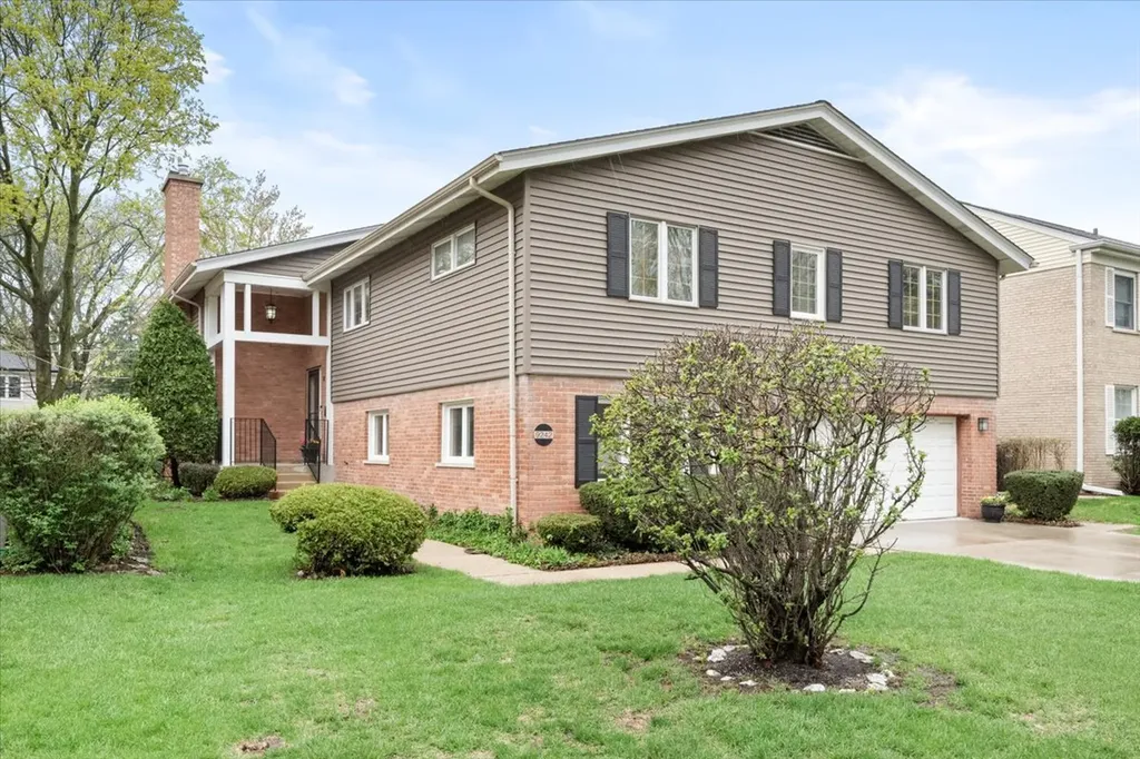 9242 Ridgeway Avenue Evanston IL 60203