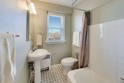 1585 Ridge Avenue Evanston IL 60201