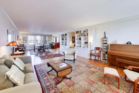 1585 Ridge Avenue Evanston IL 60201