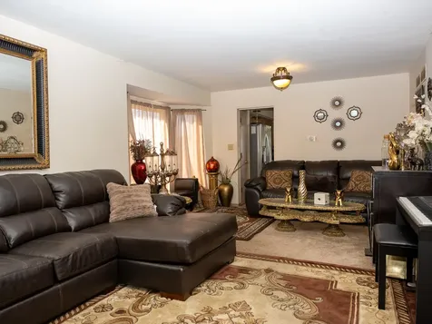 232 Highland Road Matteson IL 60443