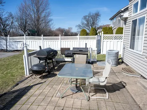 232 Highland Road Matteson IL 60443