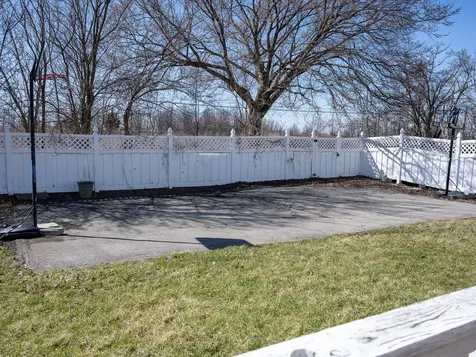 232 Highland Road Matteson IL 60443
