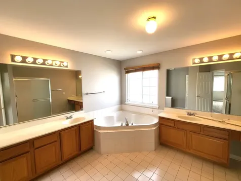 18392 Springwood Drive Grayslake IL 60030