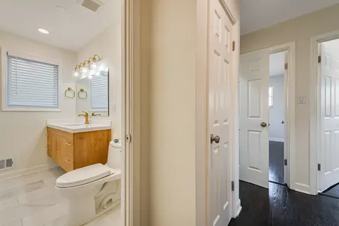 7330 North Kilbourn Avenue Lincolnwood IL 60712