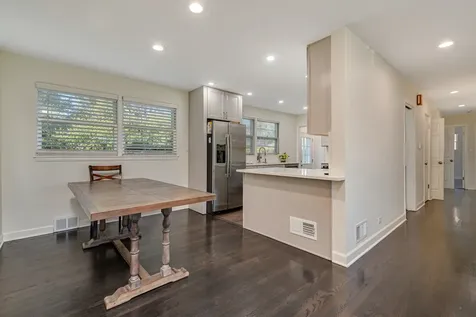7330 North Kilbourn Avenue Lincolnwood IL 60712