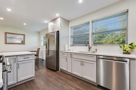 7330 North Kilbourn Avenue Lincolnwood IL 60712