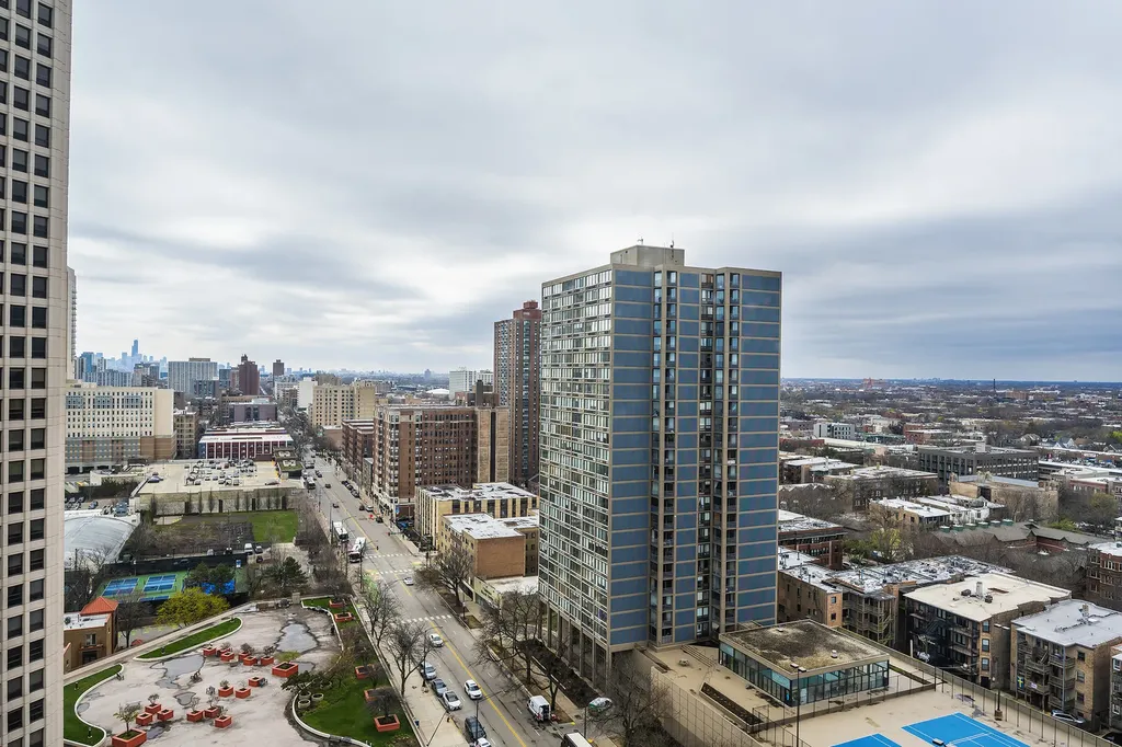 5415 North Sheridan Road Chicago IL 60640