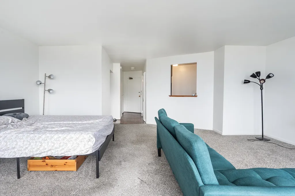 5415 North Sheridan Road Chicago IL 60640