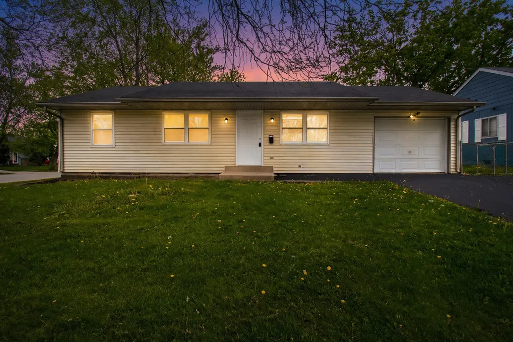 2825 224TH Place Sauk Village IL 60411