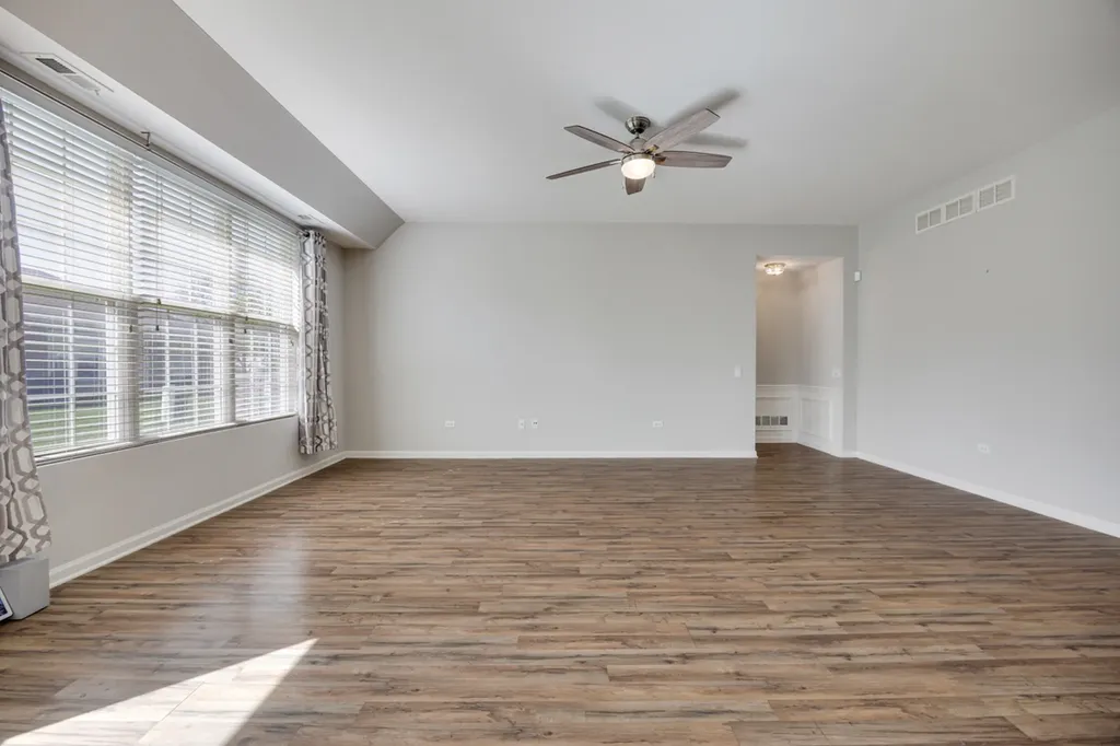 11286 Bellflower Lane Huntley IL 60142