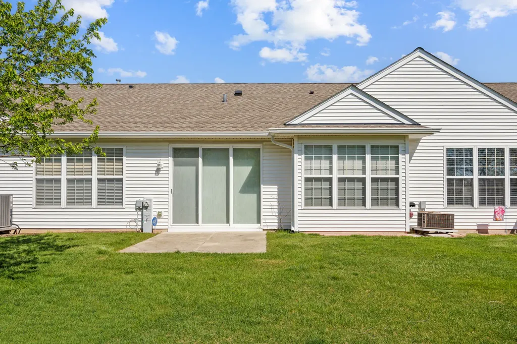 11286 Bellflower Lane Huntley IL 60142
