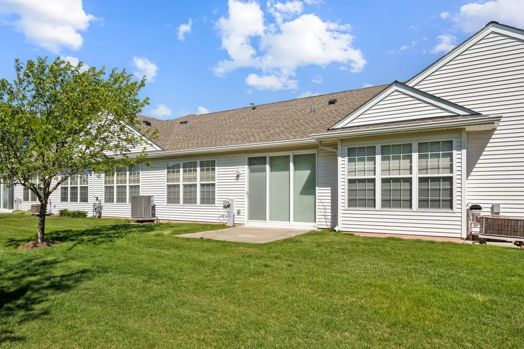 11286 Bellflower Lane Huntley IL 60142