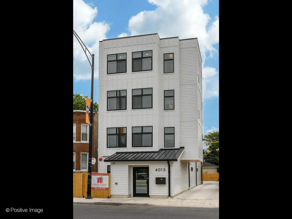 4013 North Pulaski Road Chicago IL 60641
