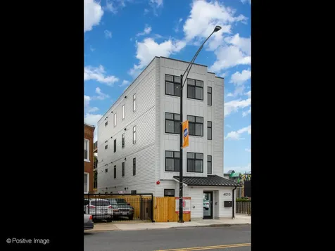 4013 North Pulaski Road Chicago IL 60641