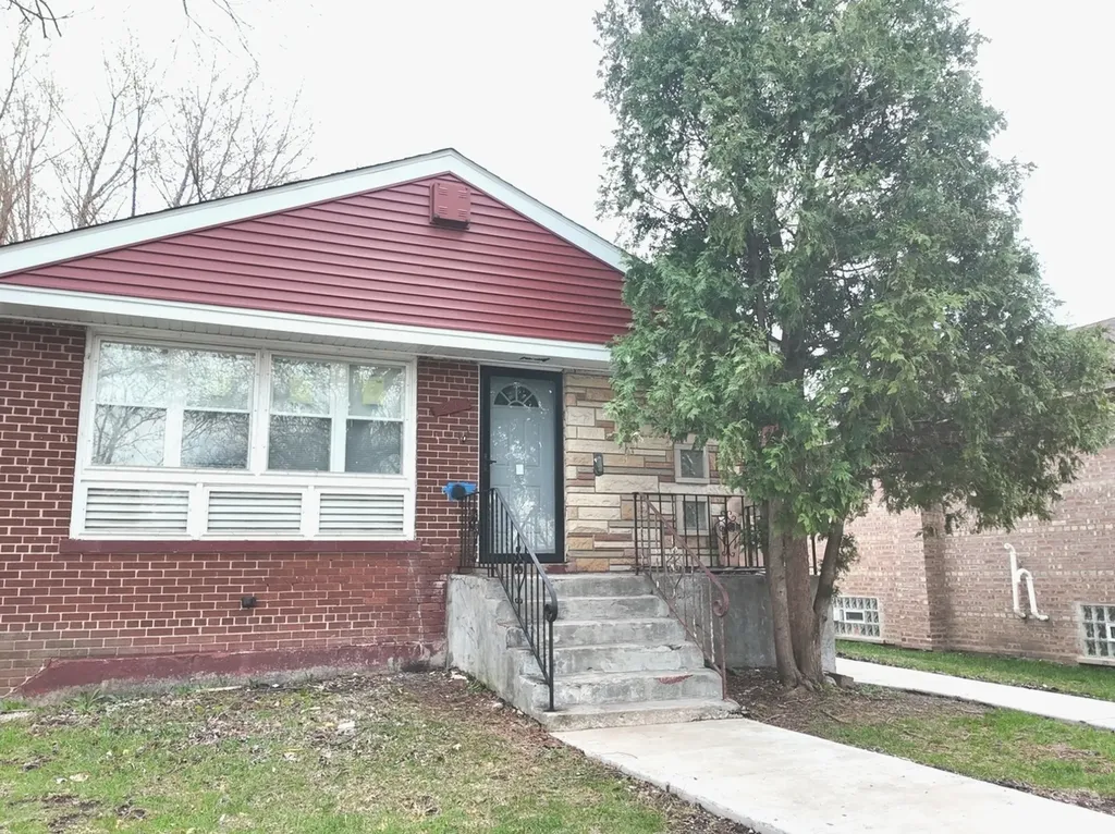 210 Calumet Boulevard Harvey IL 60426