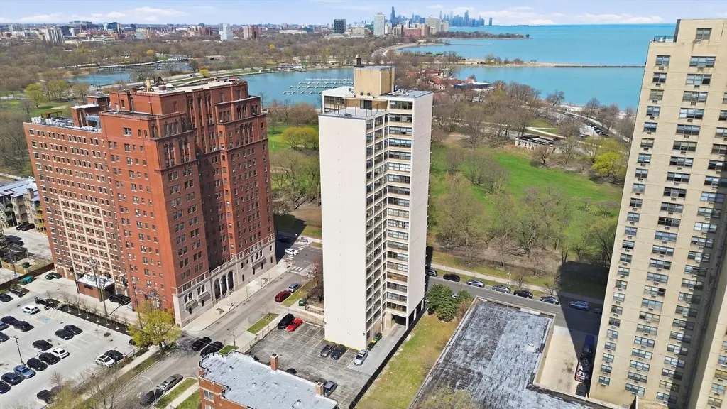 6701 South Crandon Avenue Chicago IL 60649