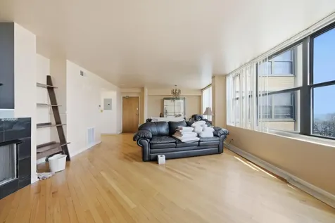 6701 South Crandon Avenue Chicago IL 60649
