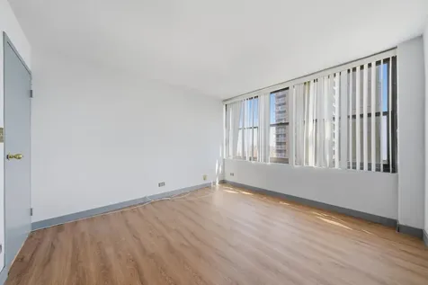 6701 South Crandon Avenue Chicago IL 60649
