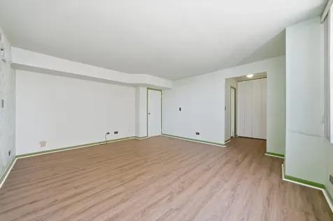 6701 South Crandon Avenue Chicago IL 60649