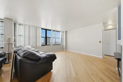 6701 South Crandon Avenue Chicago IL 60649